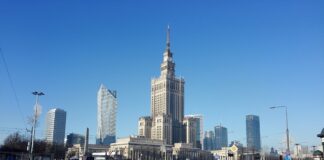 Ile w Polsce jest osób po 90 roku życia?